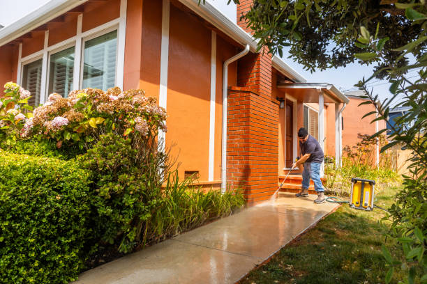 Fence Pressure Washing in Lawrence, MA